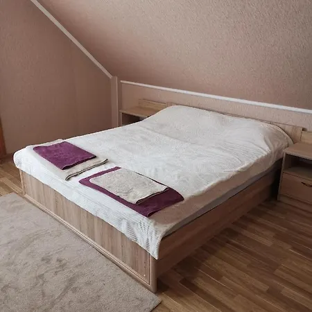 Ferienhaus номер в приватному будинку Morschyn